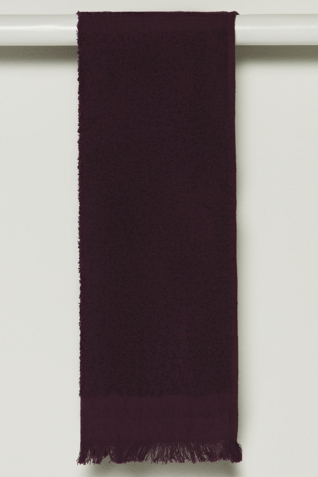 AUBERGINE PLAIN FRINGE GUEST TOWEL-GRAPE-30X50 CM