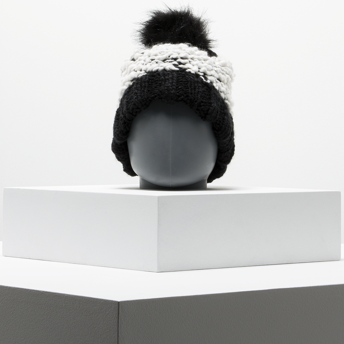 Pompom beanie black-BLACK-ONE SIZE (1)