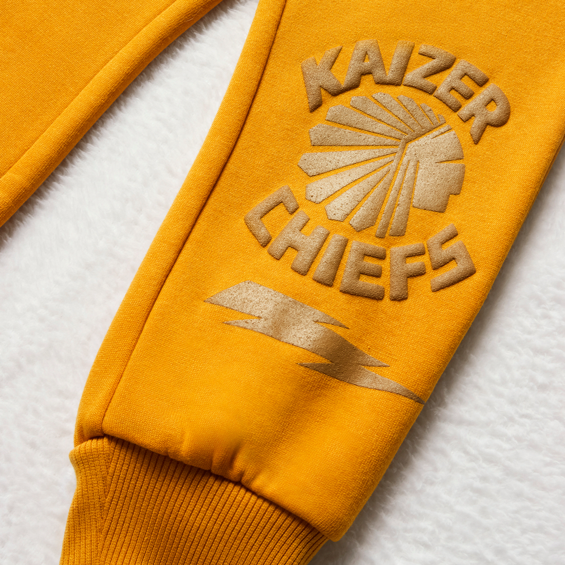 MI Kaizer Chiefs trackpants ochre-OCHRE-4-5 YRS