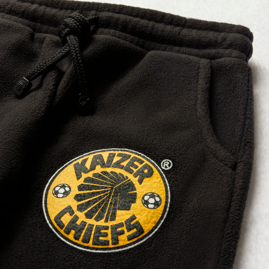 MI Kaizer Chiefs polar fleece trackpants black-BLACK-4-5 YRS