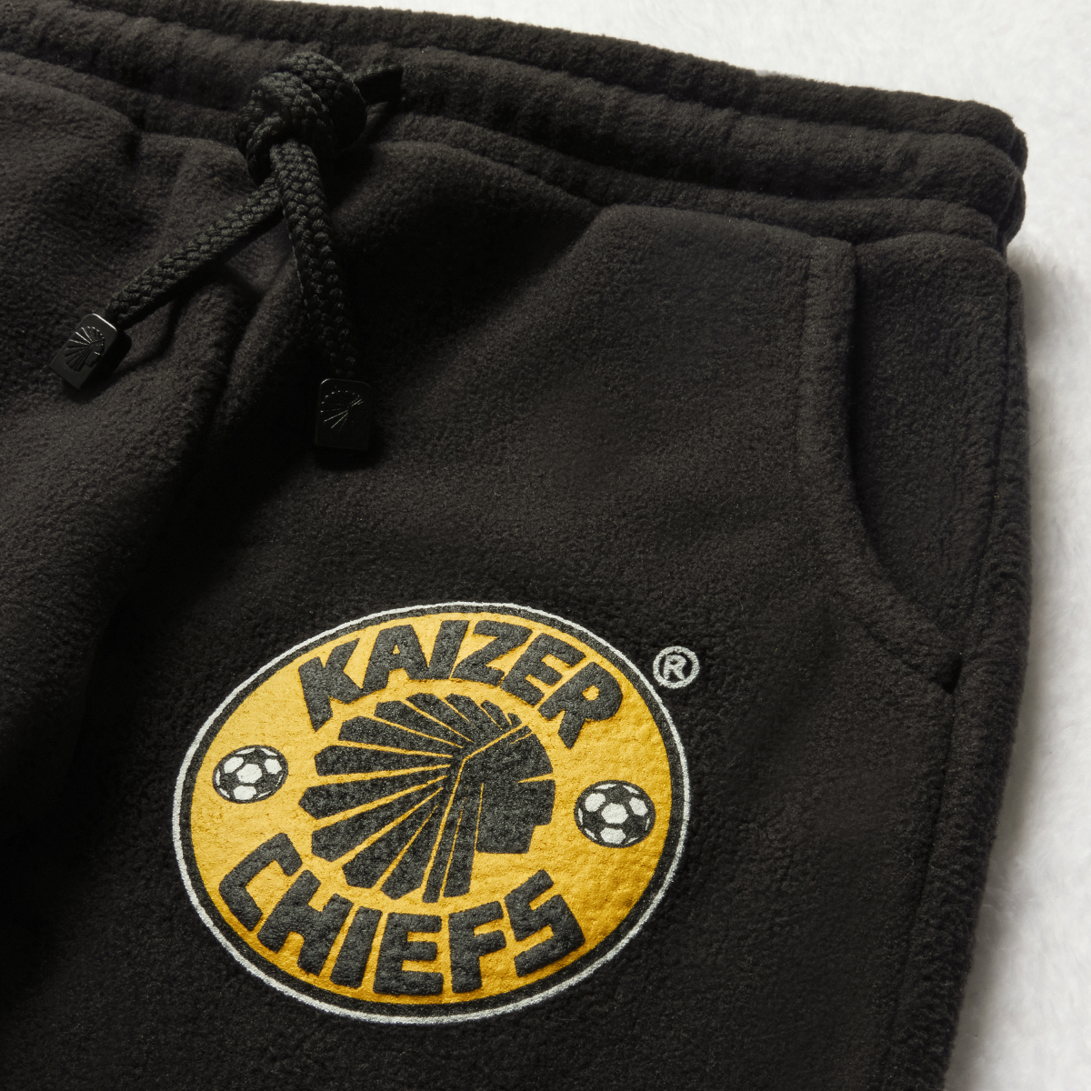 MI Kaizer Chiefs polar fleece trackpants black-BLACK-4-5 YRS (1)